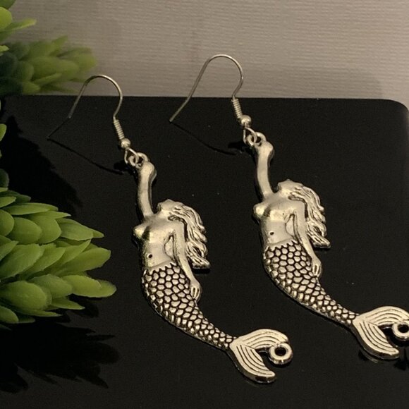 Mermaid Earring, Mermaid Jewelry, Gift Idea, Nautical Earring, Silly Earring - Picture 1 of 4